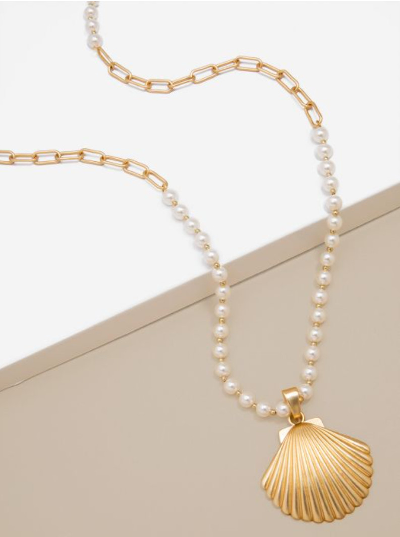 Necklace Chain Pendant Seashell Gold